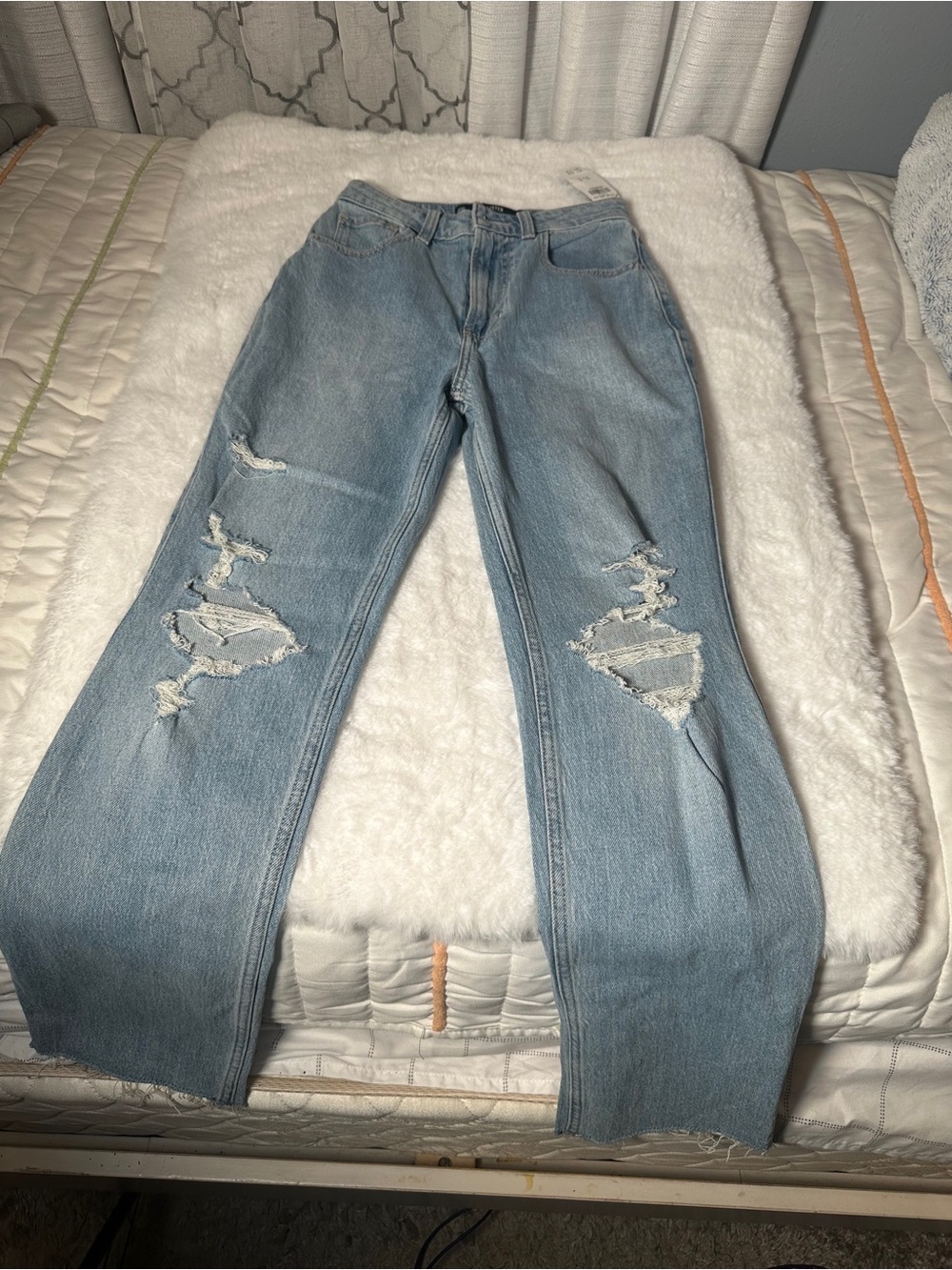 Hollister Light Blue Distressed Women’s Jeans size 24